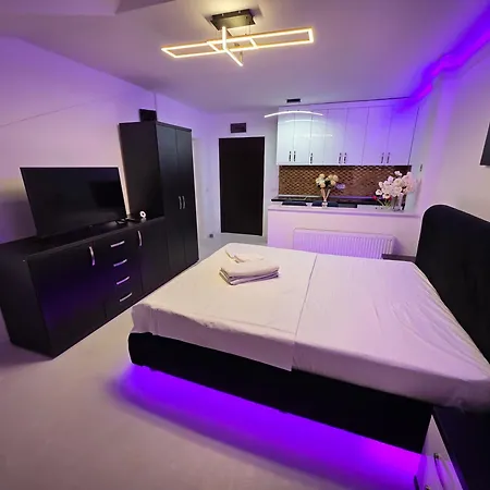 Luxury شقة فندقية *